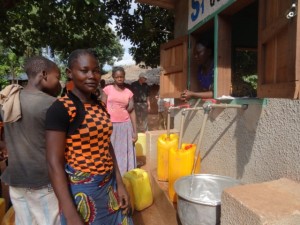 Animata getting water in Congo