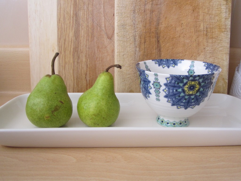  (These next 3 pics are for the is women that are reading this post who are as nosy as I am and want to see details!!) I adore this bowl! And the pears are very nice too.