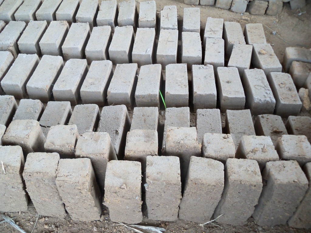 mud bricks [1600x1200]