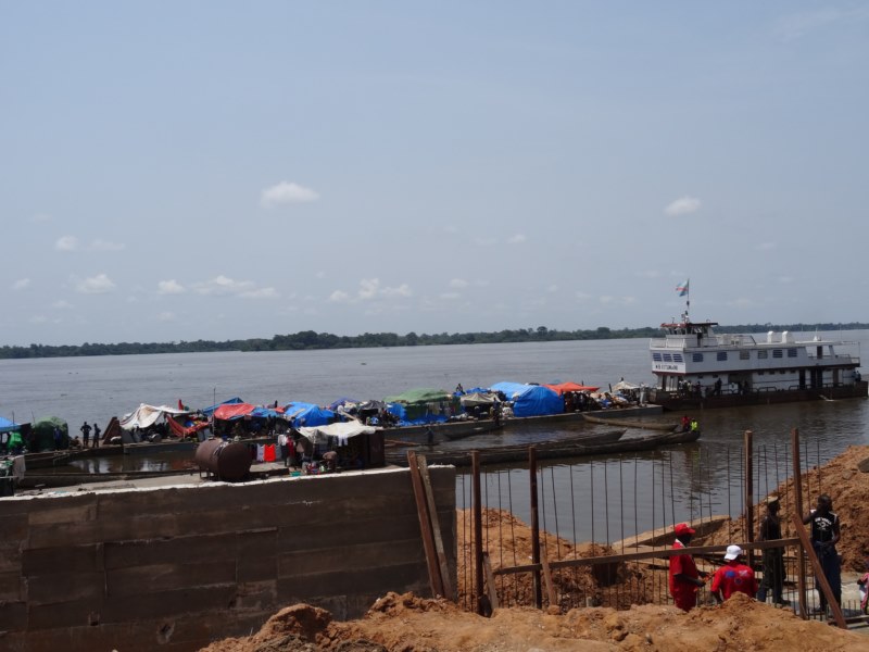 Lisala port on Congo river (1) [800x600] | Ekstrands in Congo ...