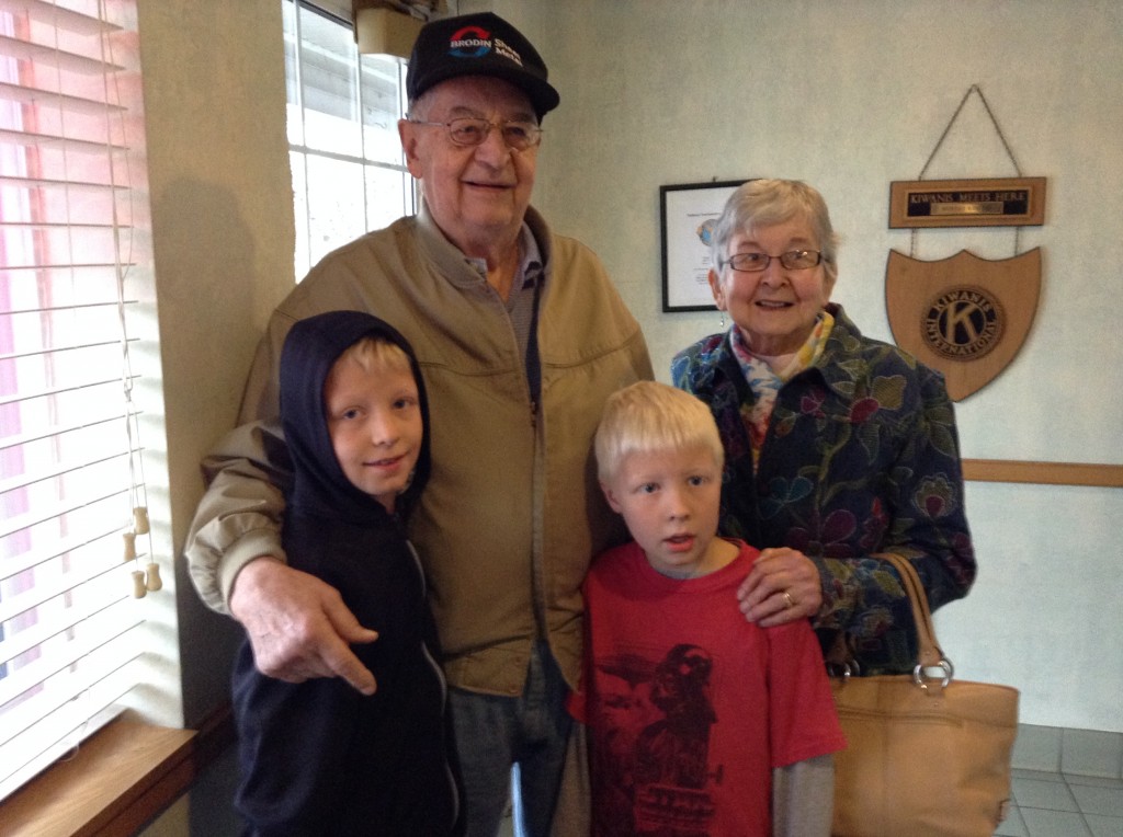 Matías and Lucas with their great-grandparents Rodney and Marion Brodin